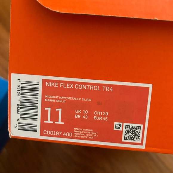 Brand new navy blue Nike Flex Control TR4 men size 11 sneaker. - Picture 4 of 6